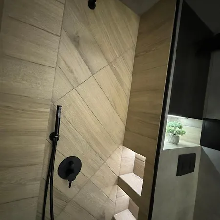 Luxury Flat In Apartman *